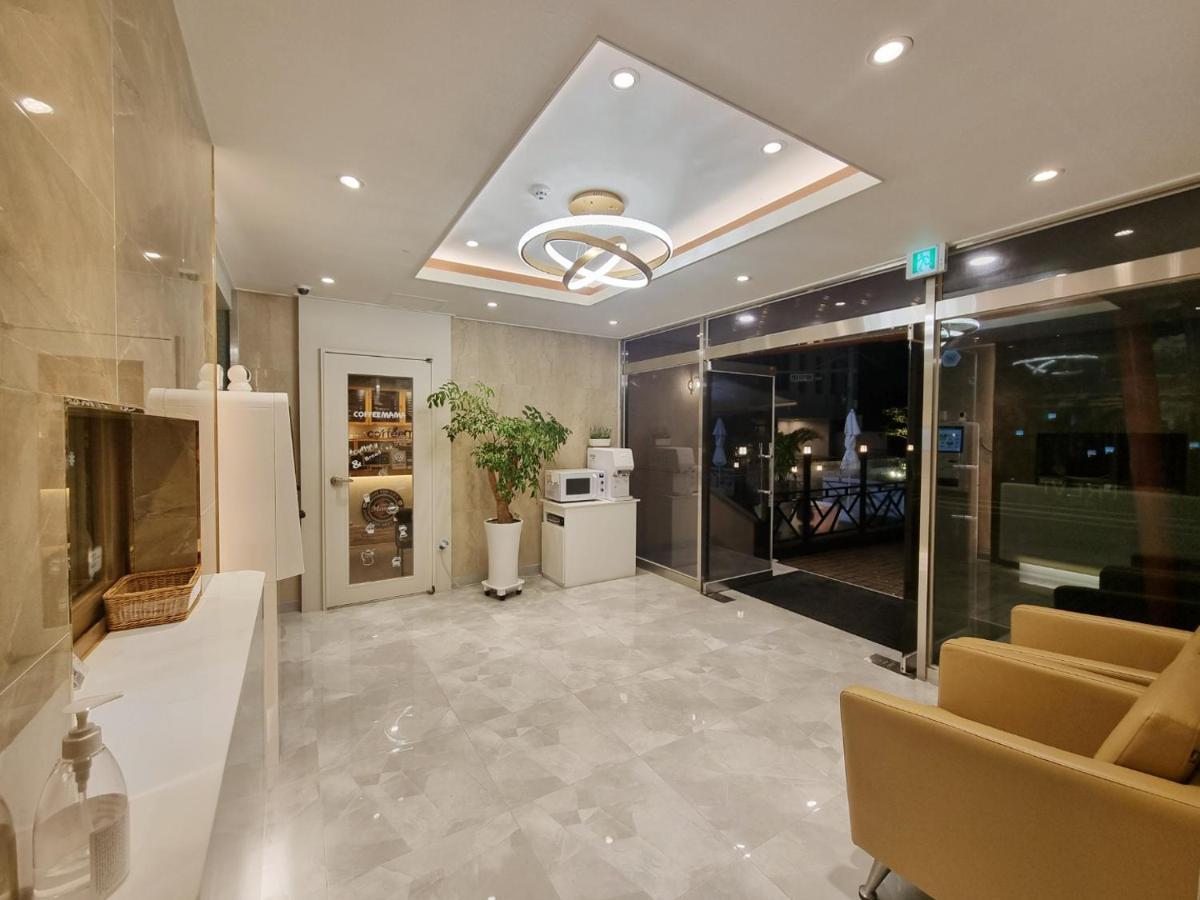 Trevi Hotel Jeju Exterior photo