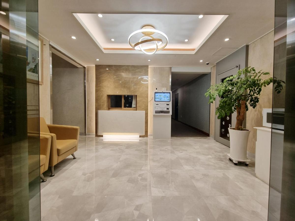 Trevi Hotel Jeju Exterior photo