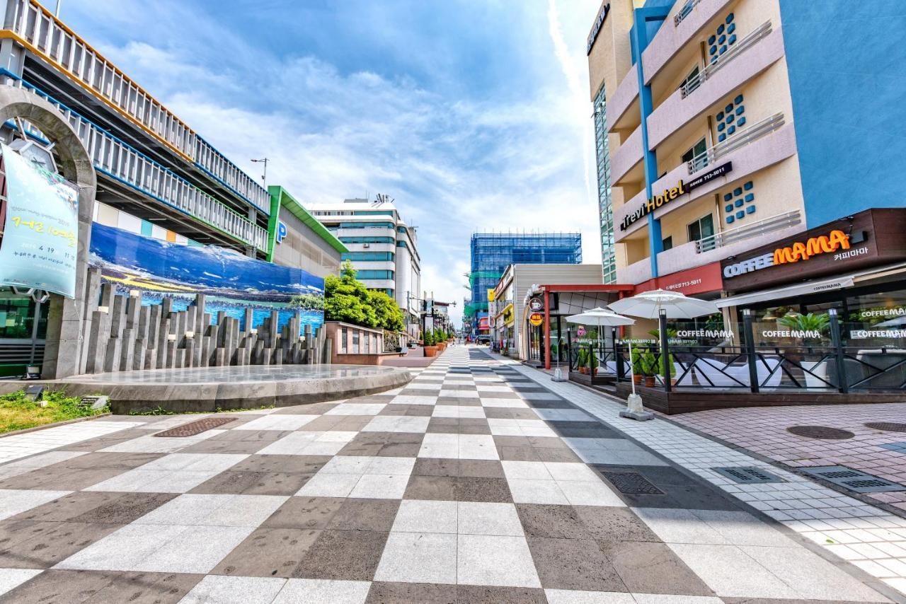 Trevi Hotel Jeju Exterior photo