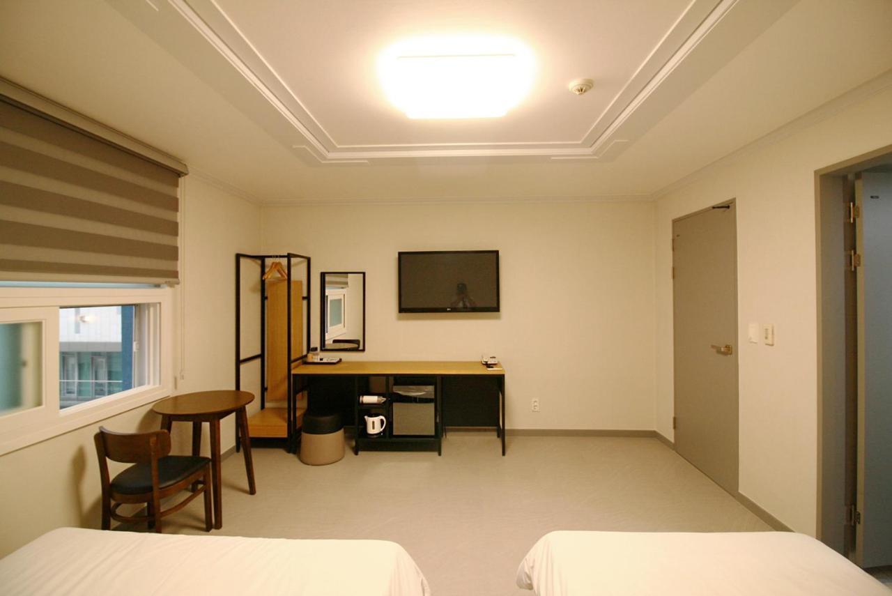 Trevi Hotel Jeju Exterior photo