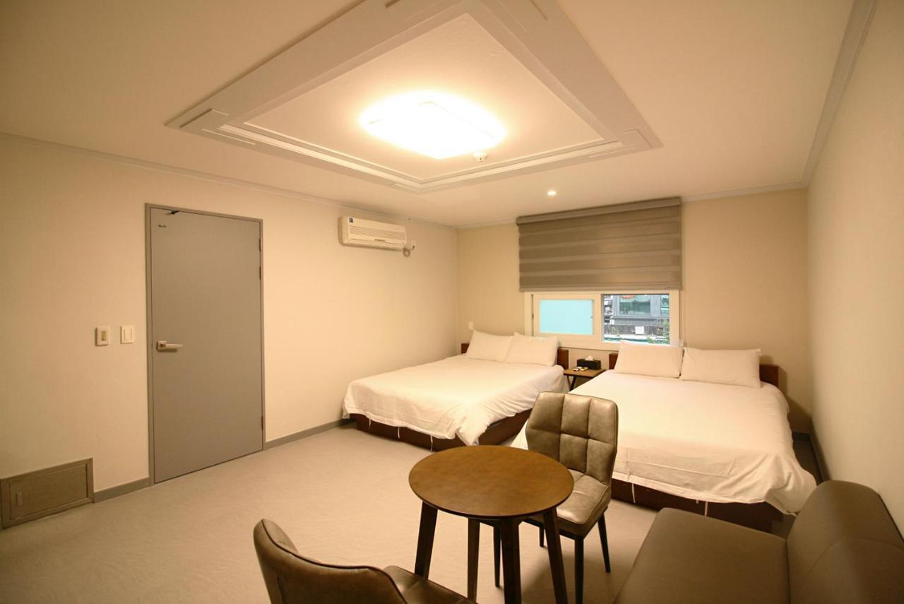Trevi Hotel Jeju Exterior photo