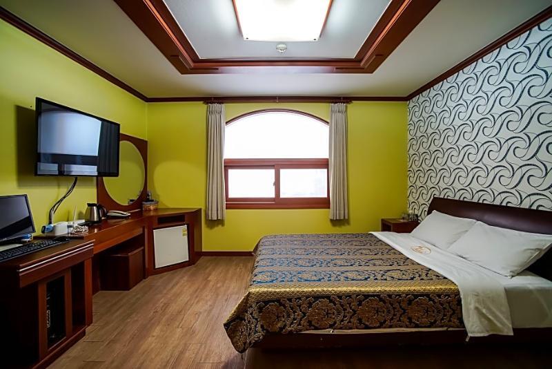 Trevi Hotel Jeju Exterior photo